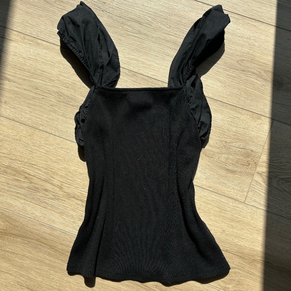 Black Ribbed Ruffle Tank Top - Picture 3 of 4